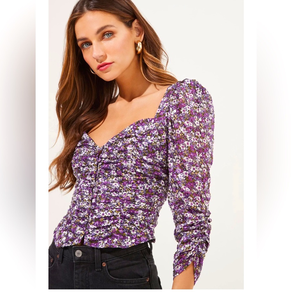 NWT ASTR Colima Purple Ditsy Floral 3/4 Sleeve Ruched Bodice Blouse Size Medium